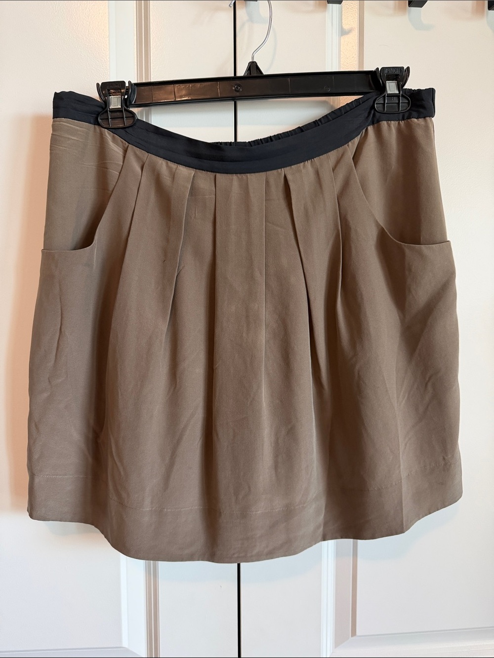 BCBG MaxAzria Women's Taupe Pleated Silk Skirt with Black Waistband and pockets